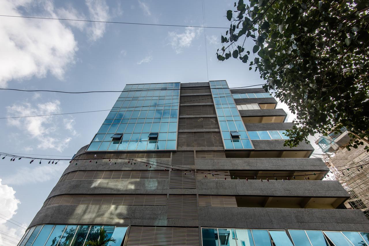Oyo 9328 Empire Suite Nova Bombaim Exterior foto