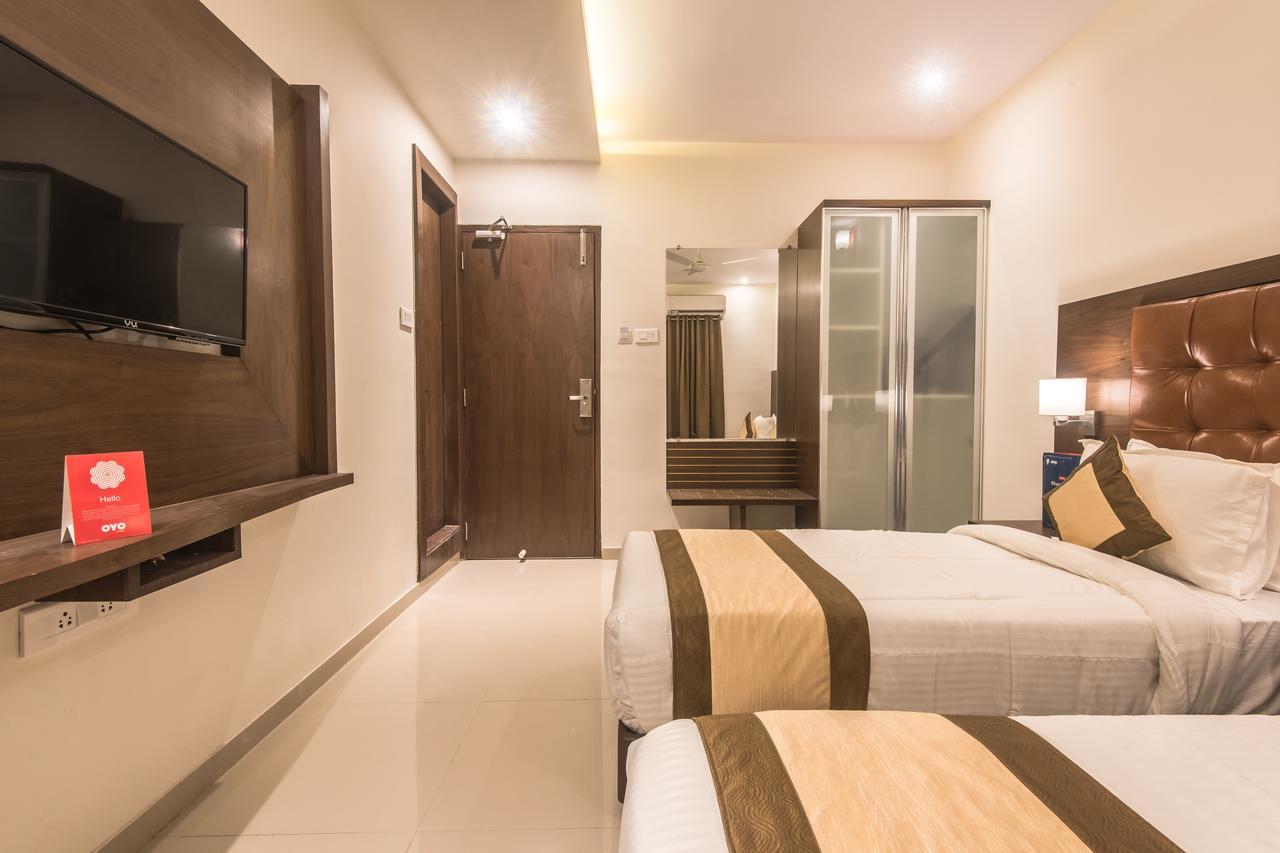 Oyo 9328 Empire Suite Nova Bombaim Exterior foto