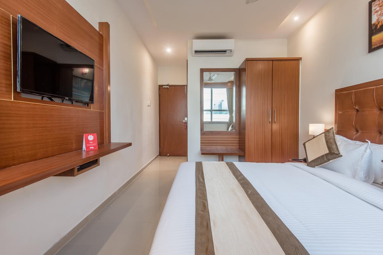 Oyo 9328 Empire Suite Nova Bombaim Exterior foto
